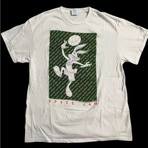 Men’s Space jam Tune Squad graphic tee size large NWOT* never worn! 🖤💚